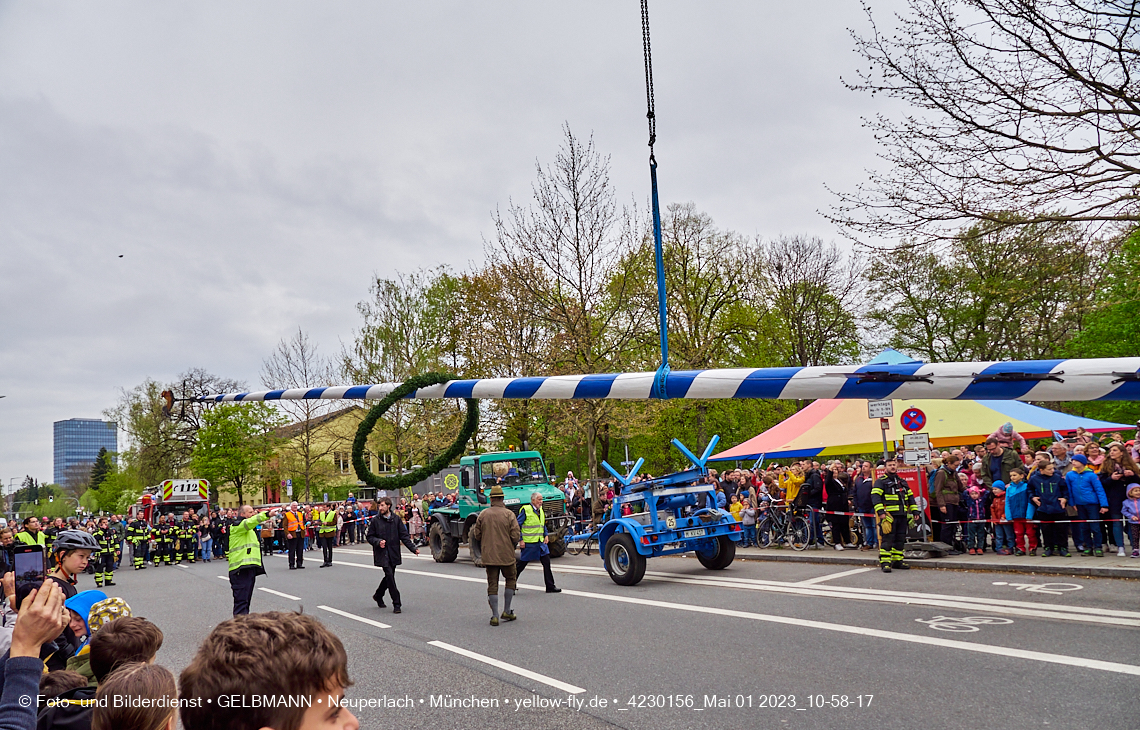 01.05.2023 - Maibaumaufstellung in Berg am Laim